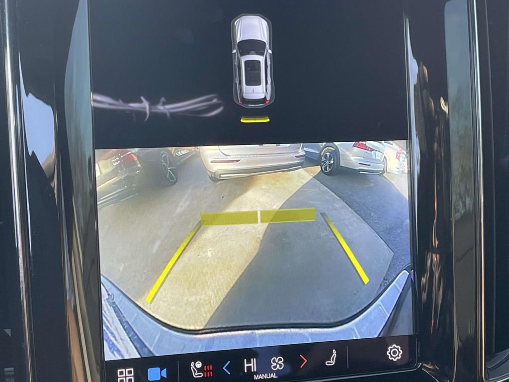 Used 2023 Volvo XC60 B5 Plus w/ Climate Package image 18