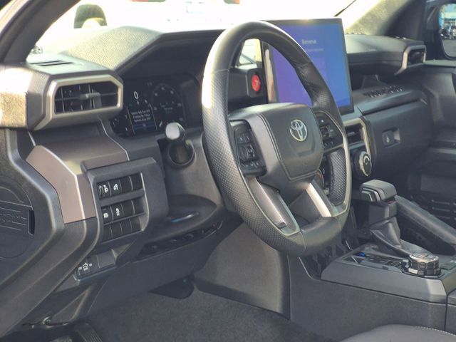 Used 2024 Toyota Tacoma TRD Off-Road AWD/4WD image 10