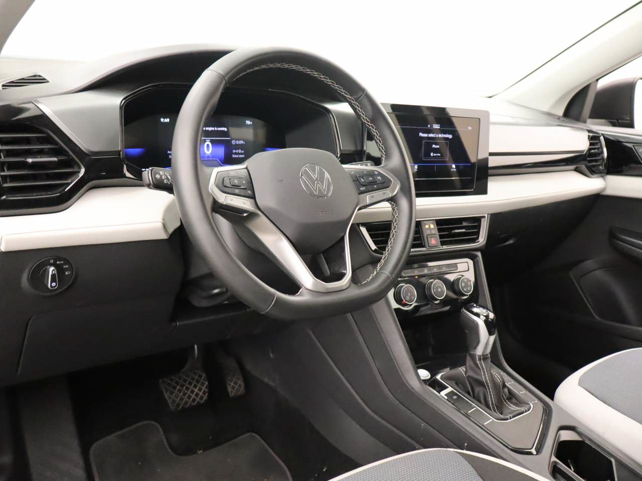 Used 2025 Volkswagen Taos S FWD image 14