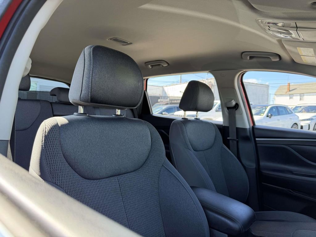 Used 2019 Hyundai Santa Fe SEL w/ Cargo Package AWD/4WD image 9