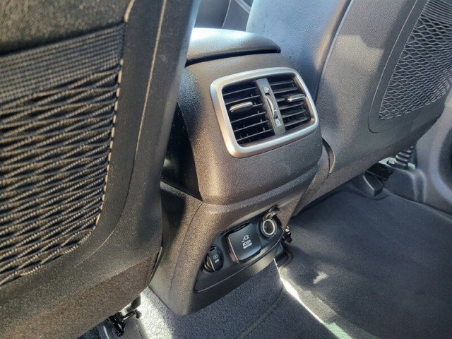 Used 2019 Kia Sorento SX image 33