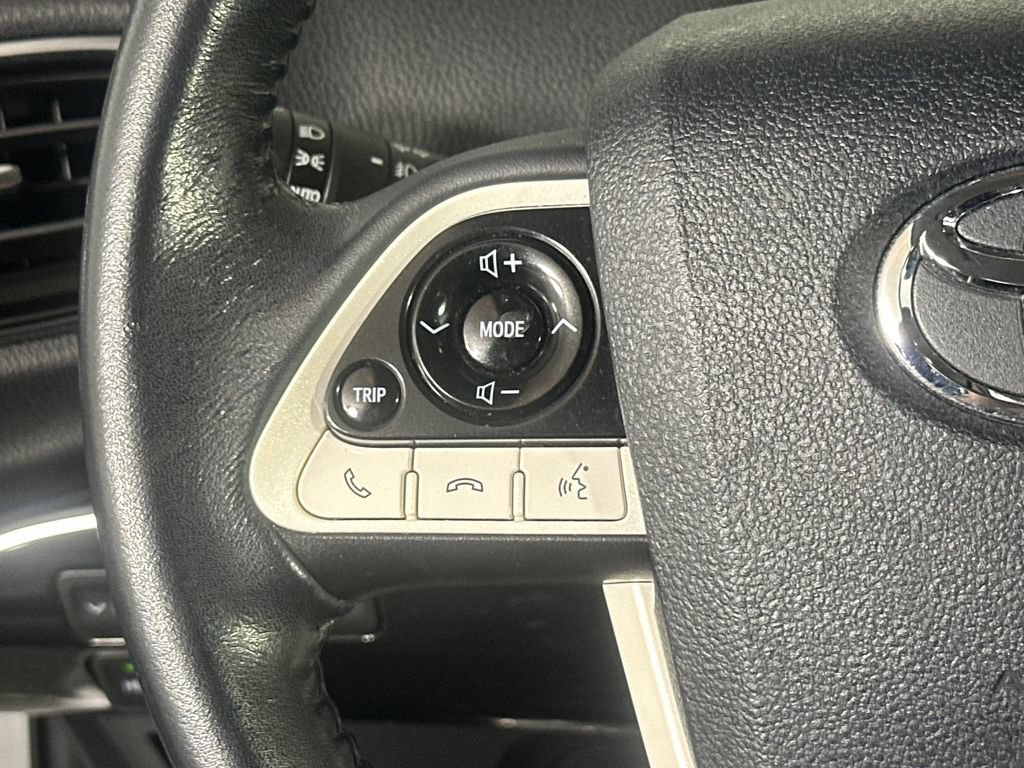 Used 2017 Toyota Prius Prime Advanced FWD image 24