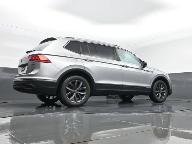 Used 2022 Volkswagen Tiguan SE image 25