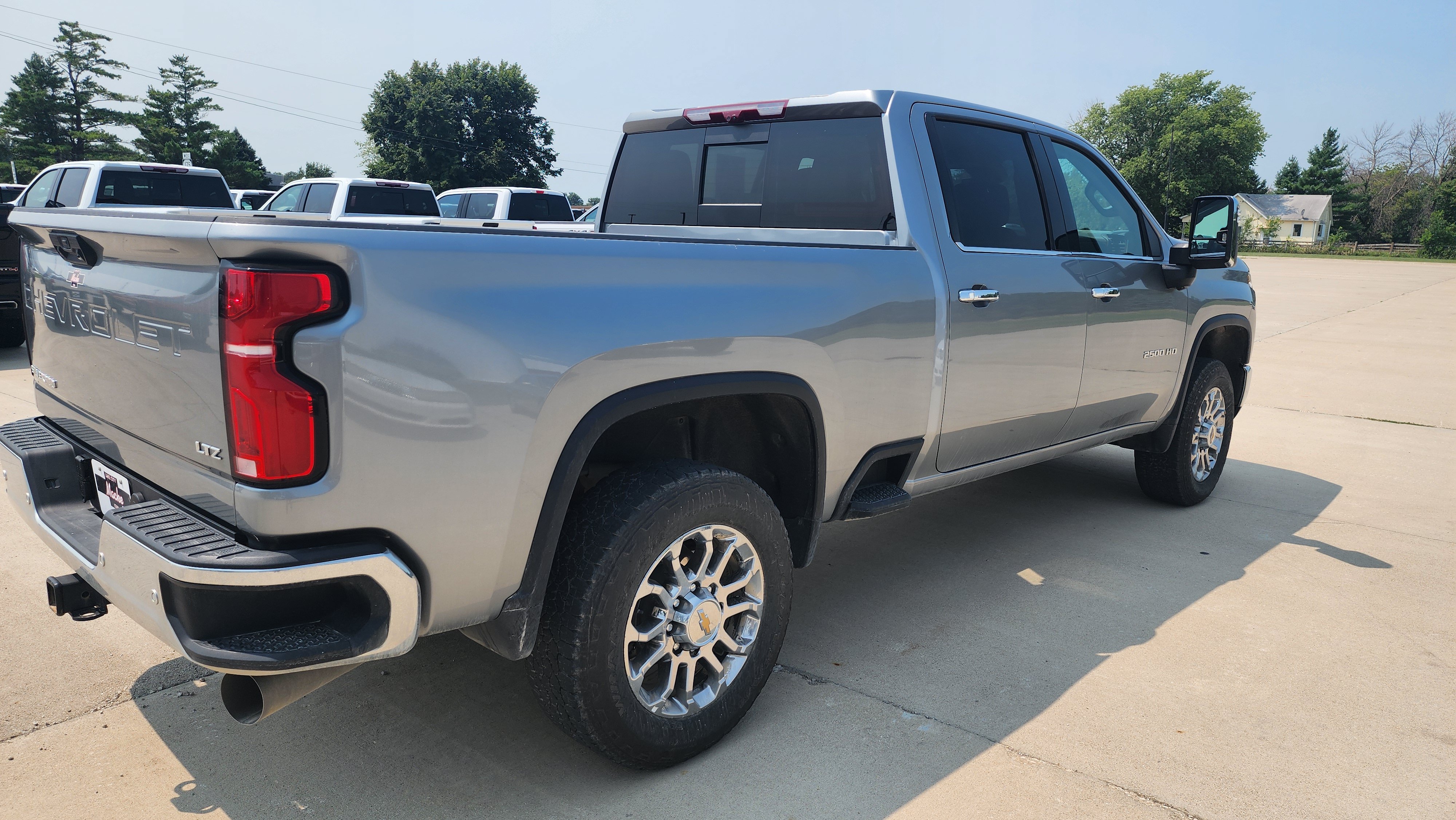 Certified 2026 Chevrolet Silverado 2500 LTZ w/ LTZ Convenience Package AWD/4WD image 4