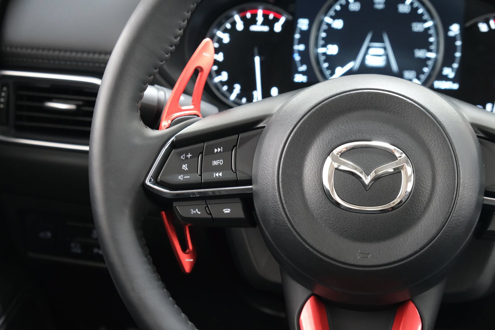 Used 2025 MAZDA CX-5 AWD 2.5 S w/ Premium Plus Pkg image 11