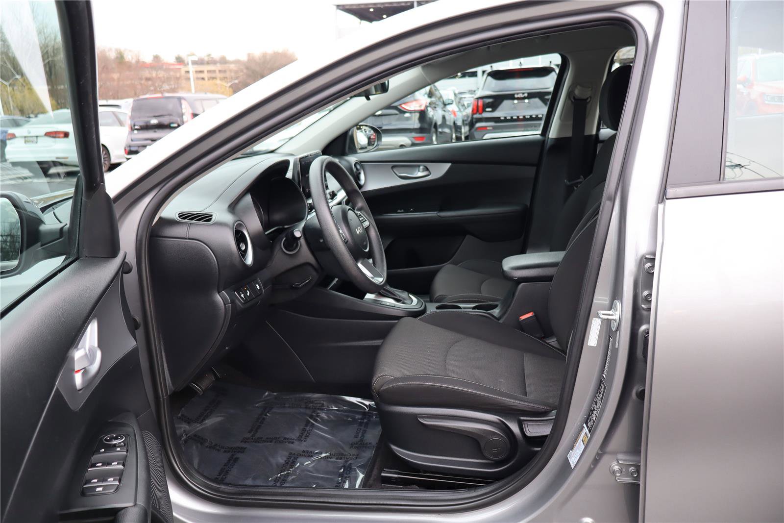 Used 2022 Kia Forte LXS w/ LXS Technology Package image 14