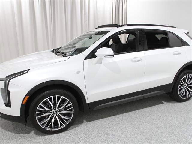Used 2024 Cadillac XT4 Sport w/ Cold Weather Package image 3