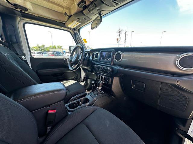 Used 2019 Jeep Wrangler Unlimited Sahara AWD/4WD image 29
