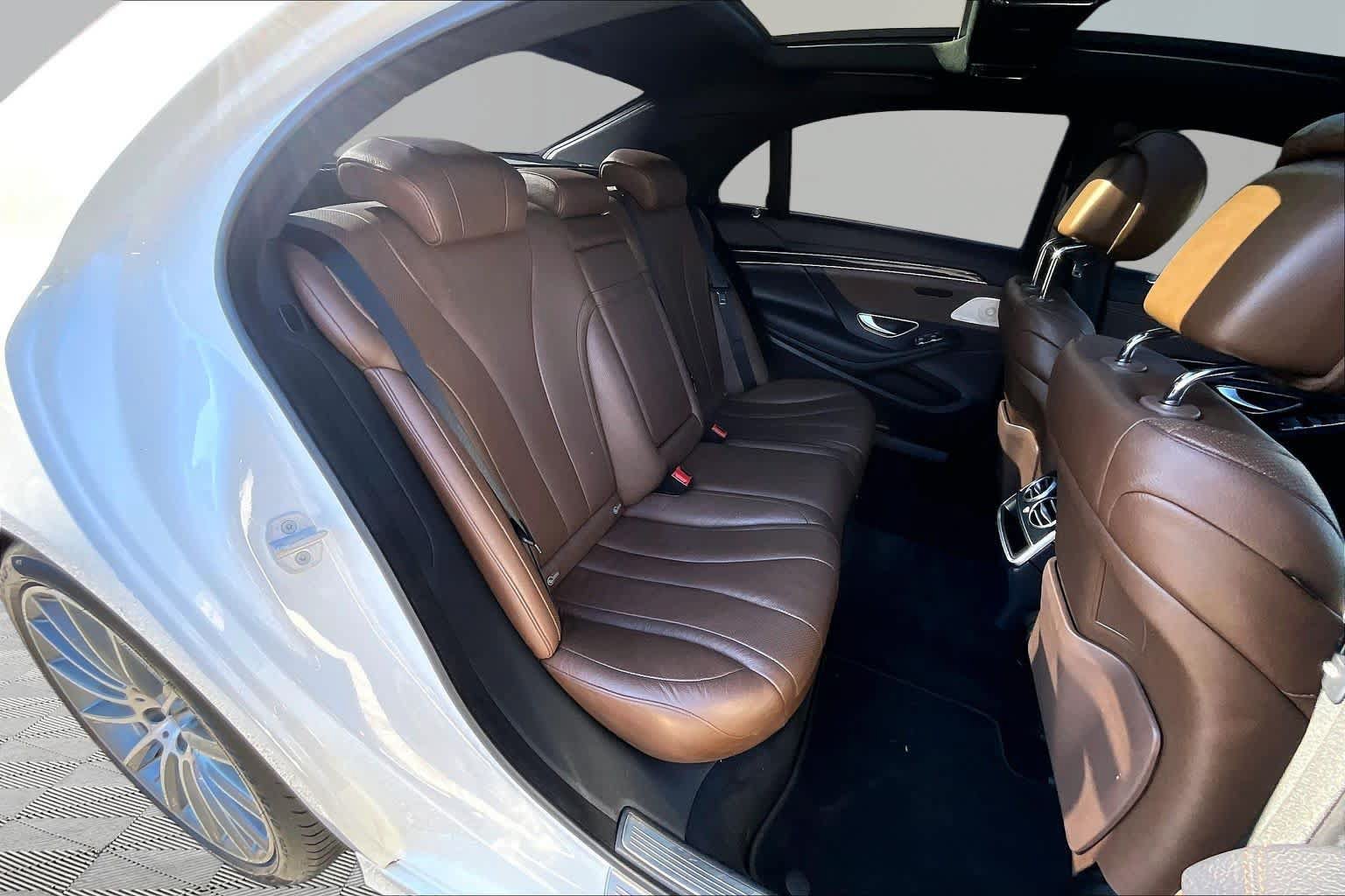 Used 2017 Mercedes-Benz S 550 Sedan image 20