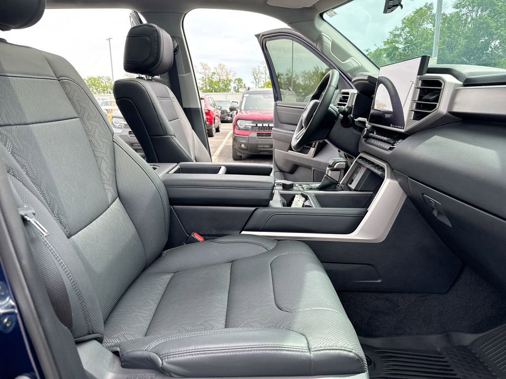 Used 2024 Toyota Tundra Limited AWD/4WD image 22