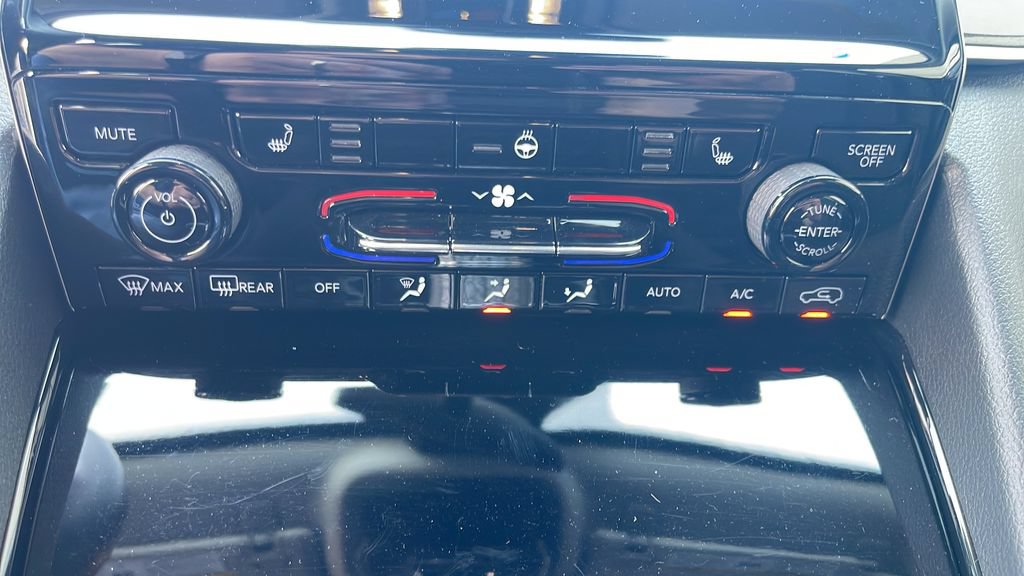 Used 2022 Jeep Grand Cherokee L Laredo w/ Luxury Tech Group I AWD/4WD image 21