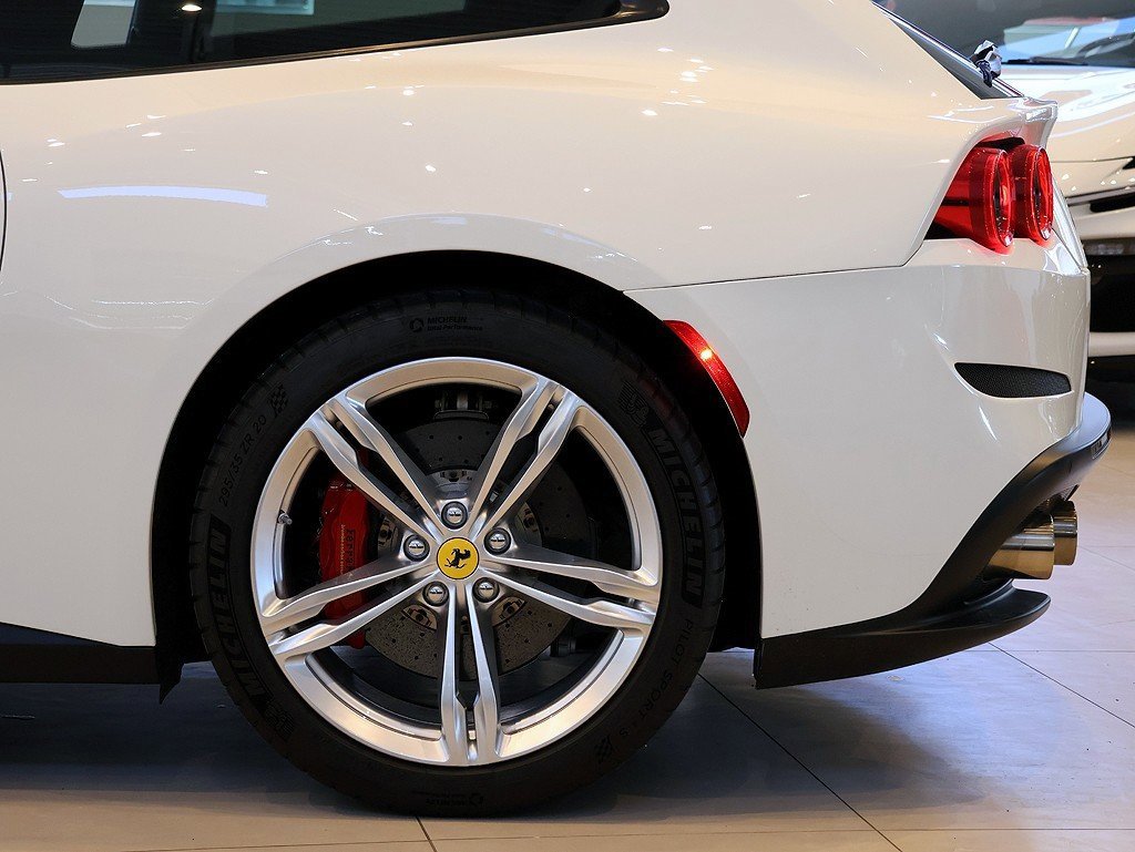 Certified 2018 Ferrari GTC4Lusso image 66
