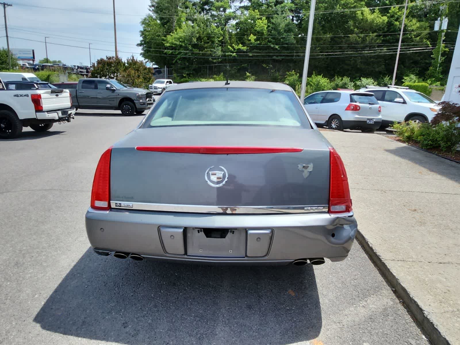 Used 2007 Cadillac DTS Performance FWD image 4