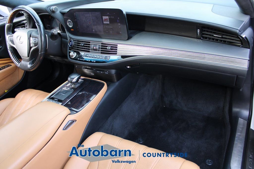 Used 2021 Lexus LS 500h RWD image 29