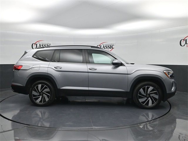 Used 2025 Volkswagen Atlas SE image 6