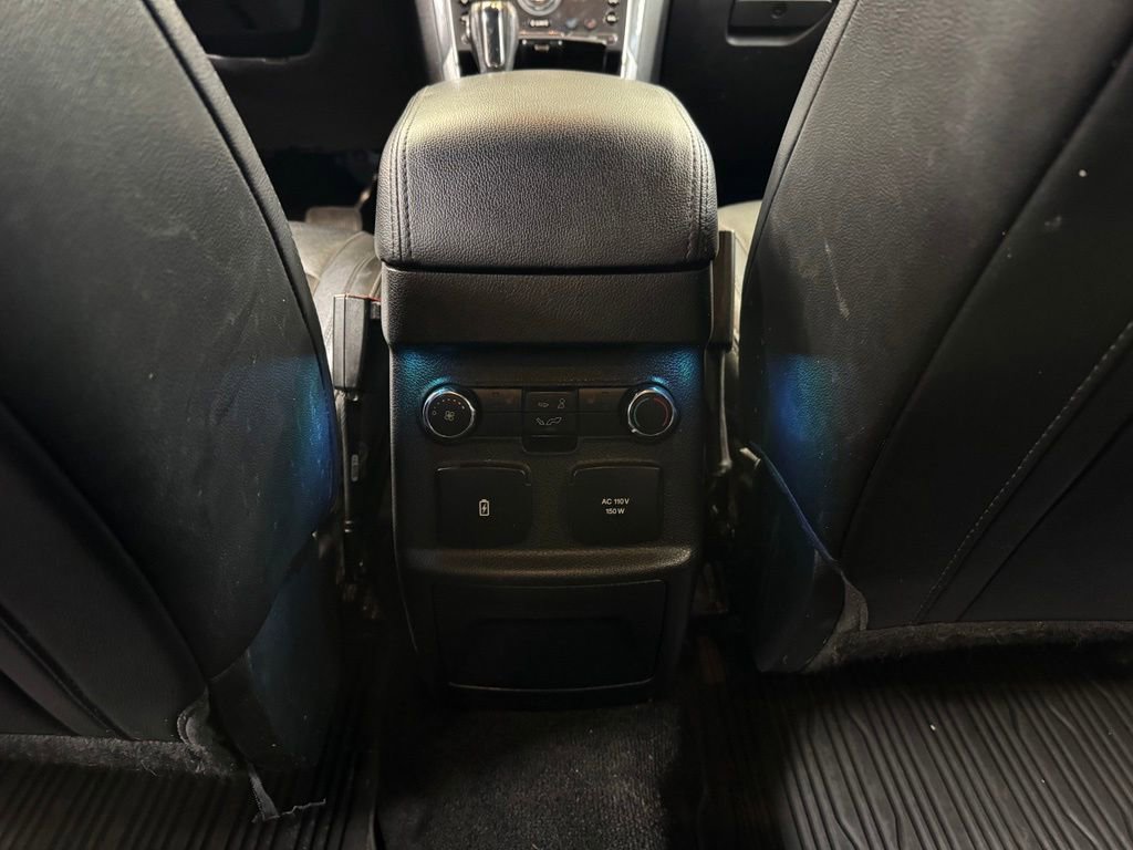Used 2018 Ford Explorer Limited w/ Equipment Group 301A FWD image 17