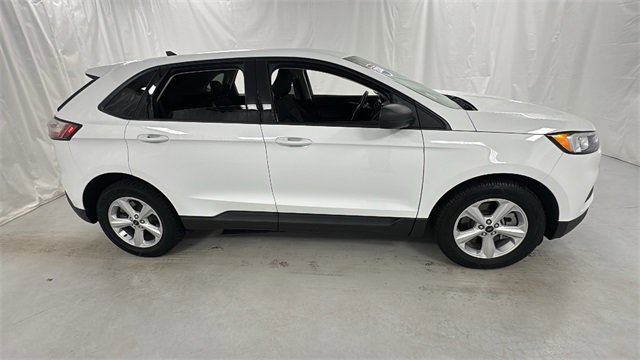 Used 2024 Ford Edge SE image 2