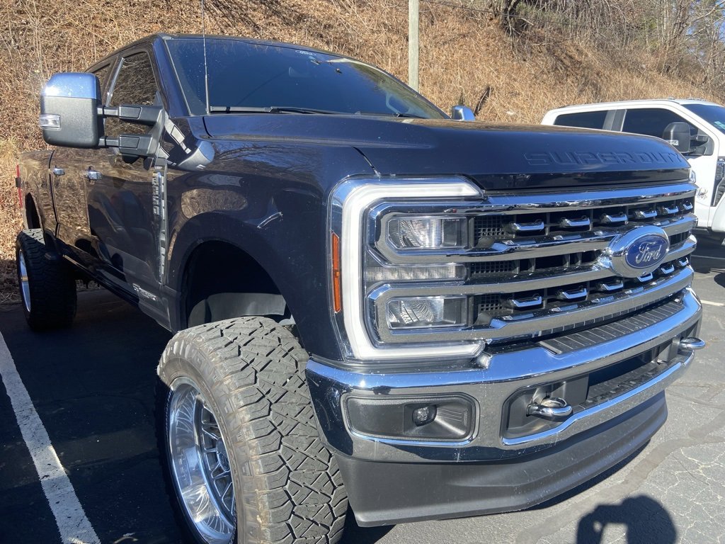 Used 2024 Ford F350 Lariat w/ Chrome Package image 13