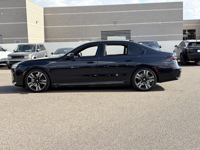 Used 2025 BMW 750e xDrive AWD/4WD image 9