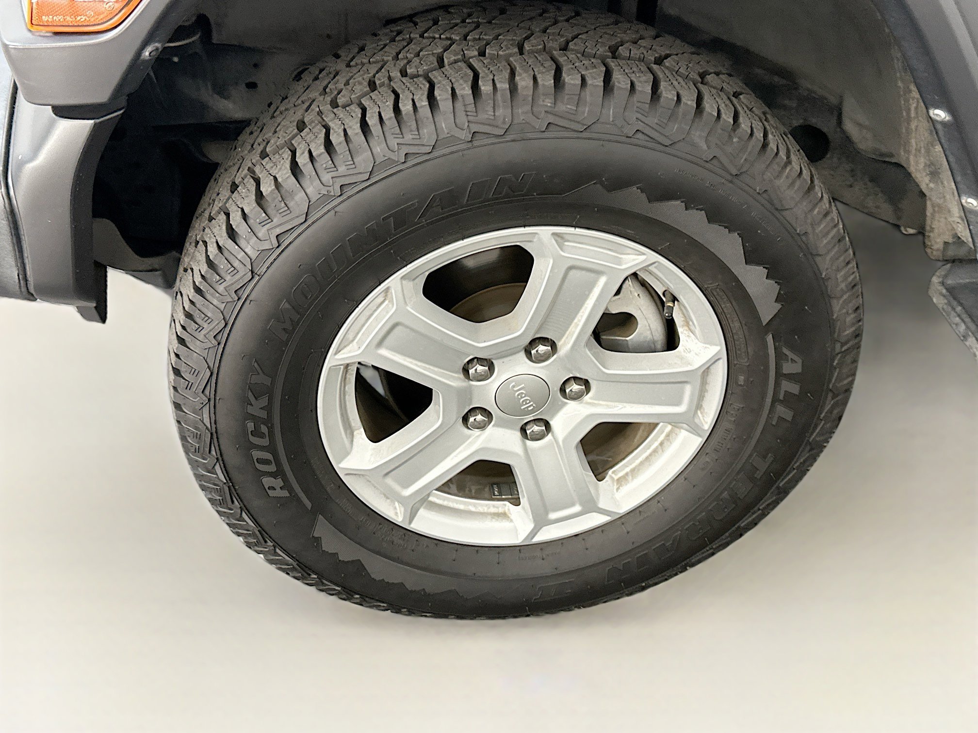 Used 2022 Jeep Wrangler Sport S AWD/4WD image 11