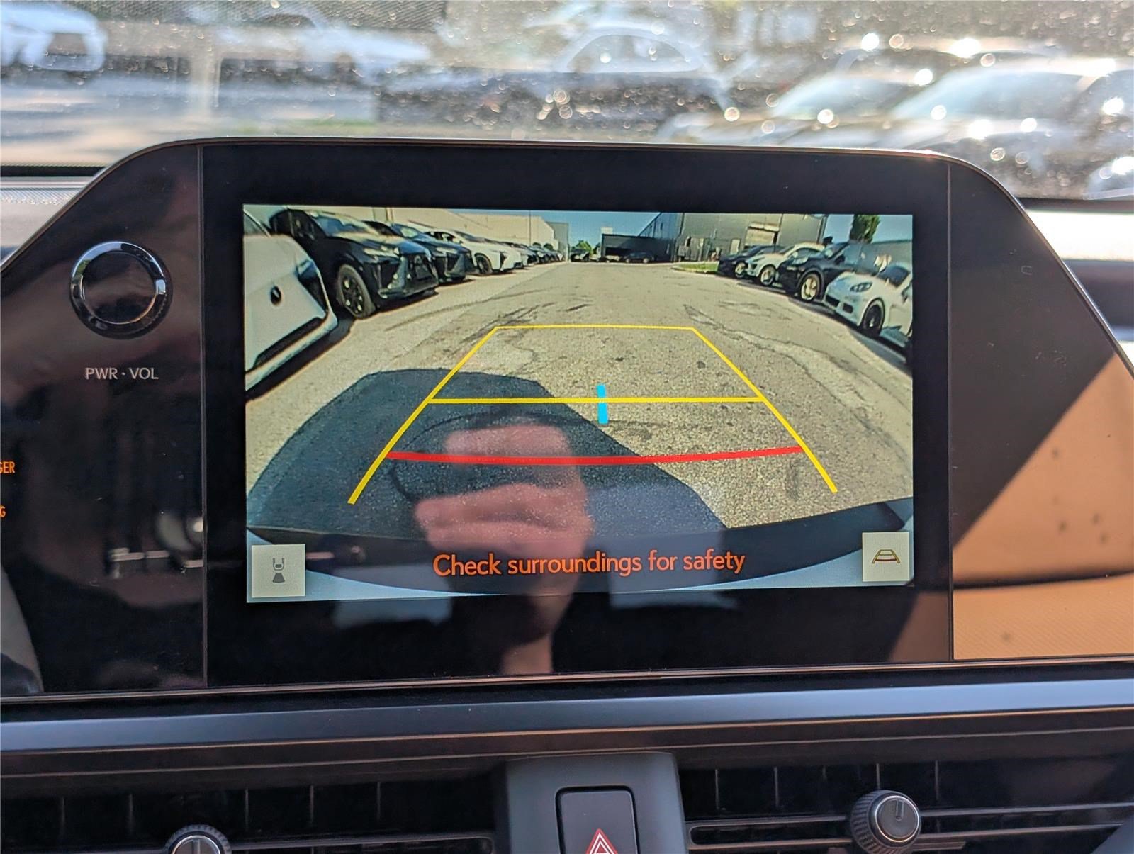 New 2026 Lexus UX 300h AWD image 27