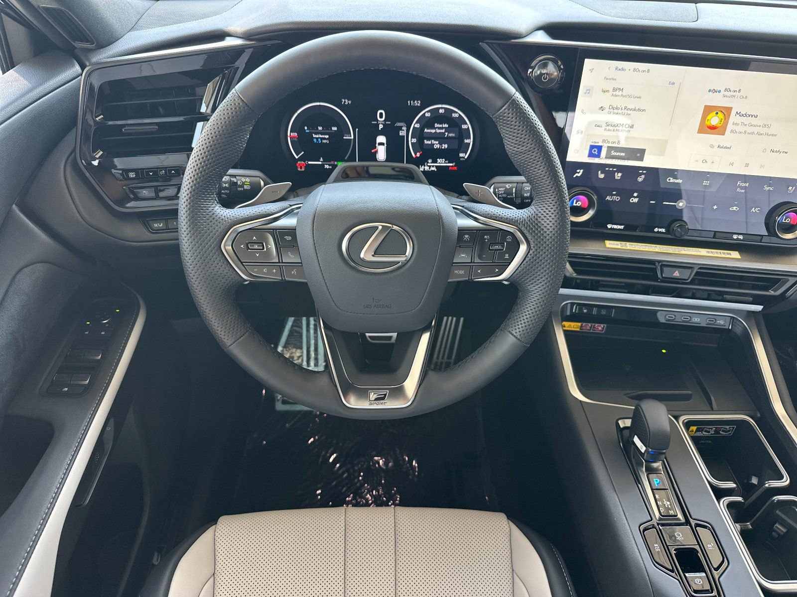 Used 2026 Lexus TX 500h AWD w/ Technology Package image 16