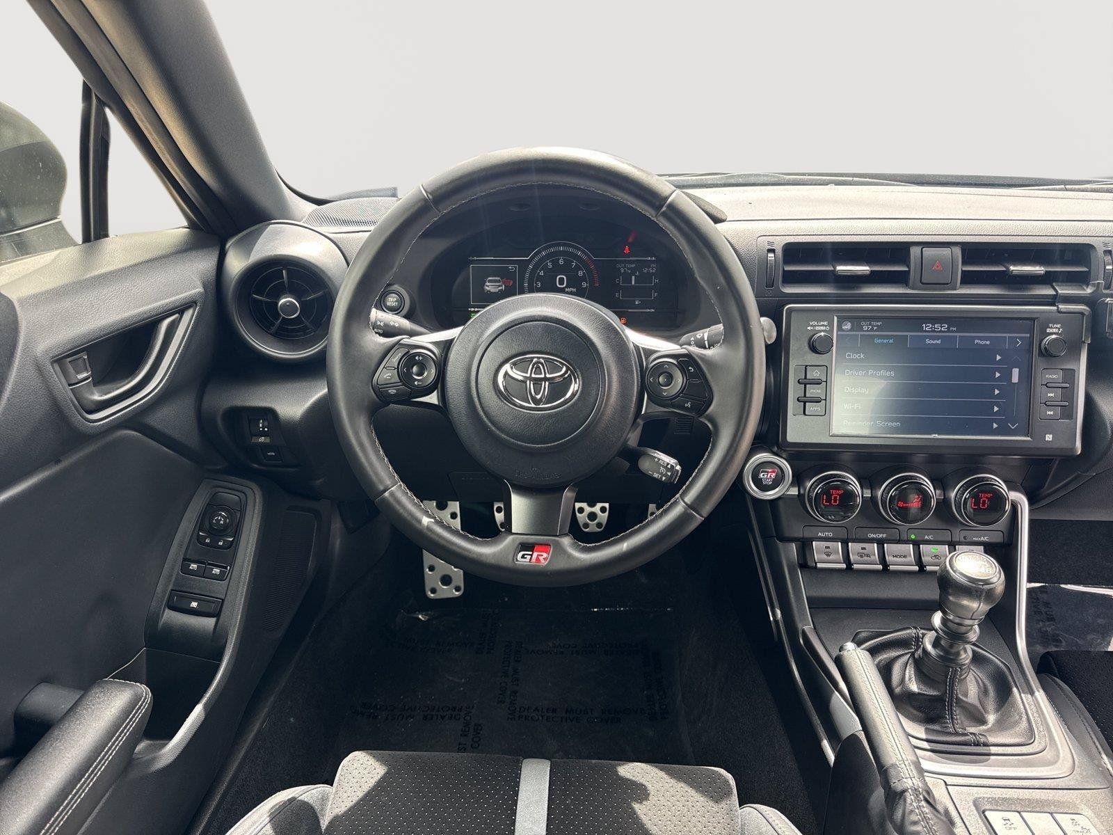 Used 2023 Toyota GR86 Premium RWD image 15
