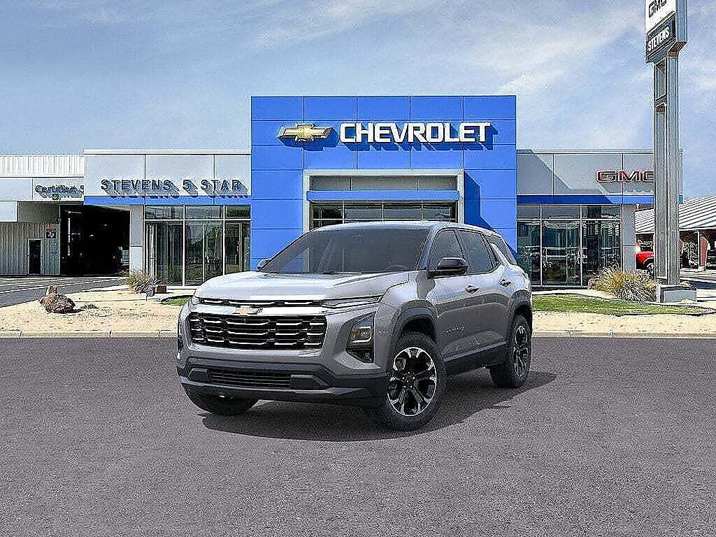 New 2026 Chevrolet Equinox LT w/ Convenience Package II FWD image 8