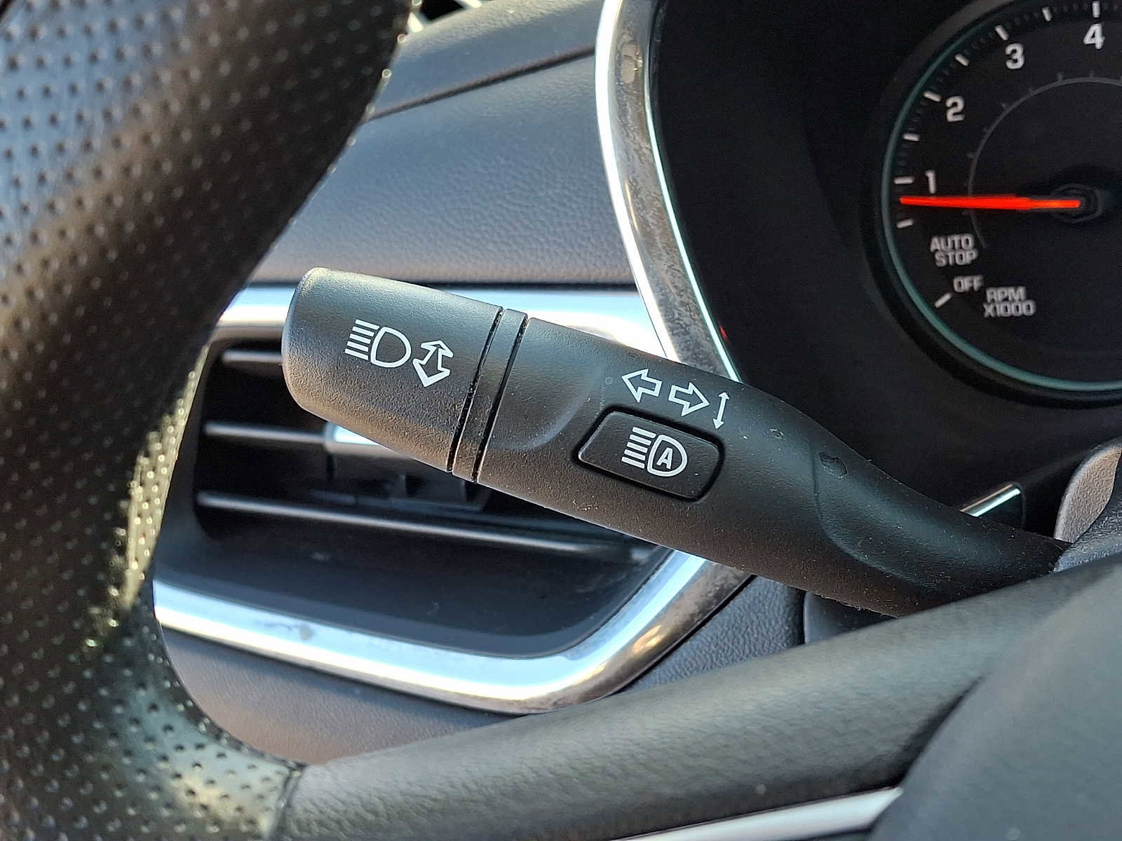 Used 2023 Chevrolet Equinox LT w/ LPO, Floor Liner Package image 23