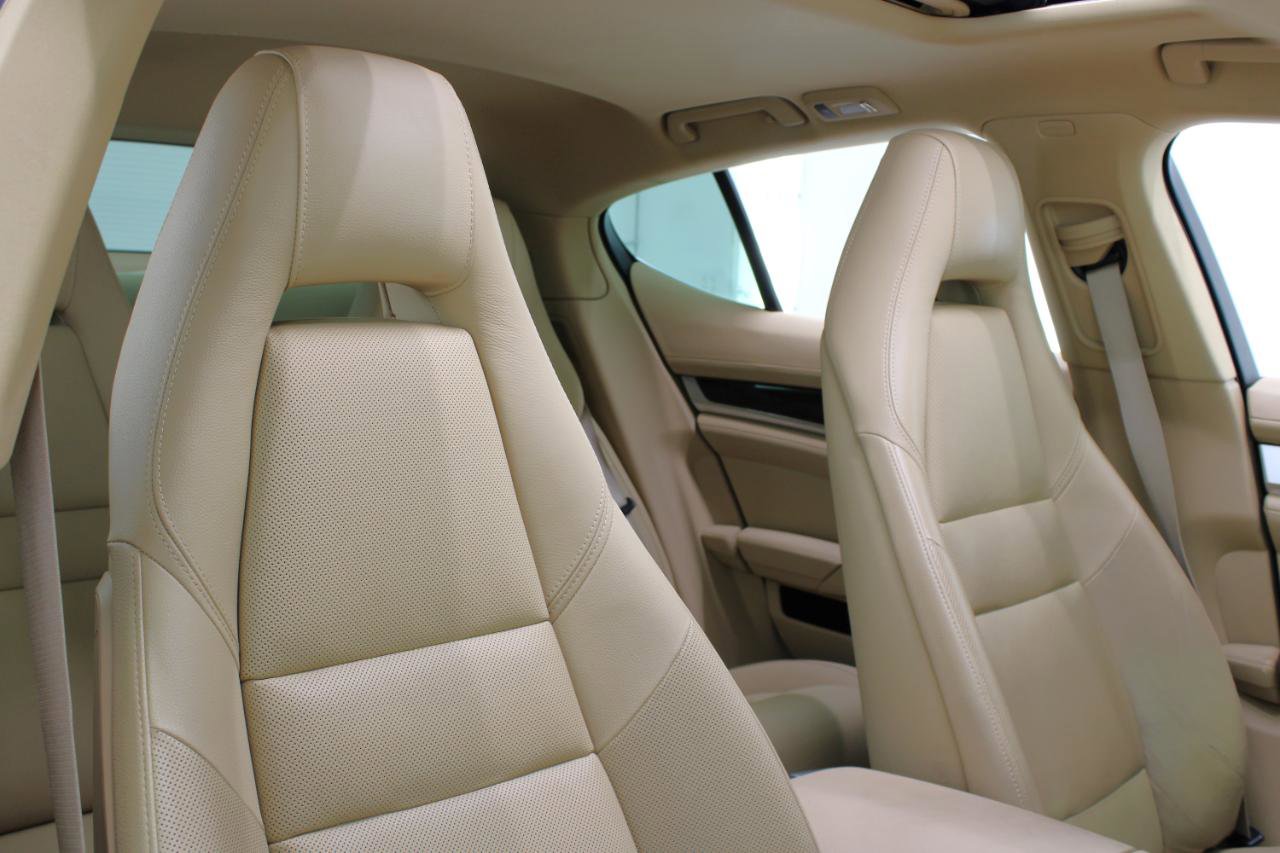 Used 2014 Porsche Panamera S image 50