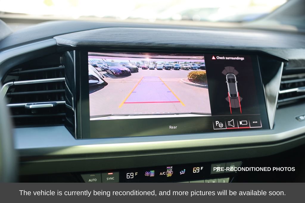 Used 2024 Audi Q4 e-tron Premium Plus w/ Premium Plus image 21