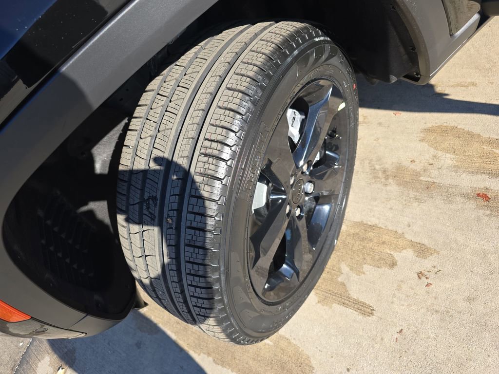 New 2025 Jeep Grand Cherokee L Limited w/ Luxury Tech Group II image 34