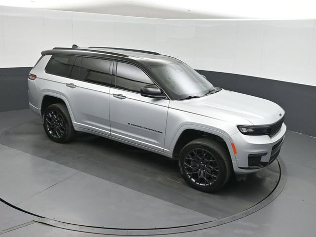 Used 2023 Jeep Grand Cherokee L Summit AWD/4WD image 32