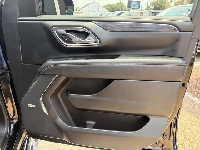 Used 2023 GMC Yukon SLT w/ SLT Premium Package RWD image 18