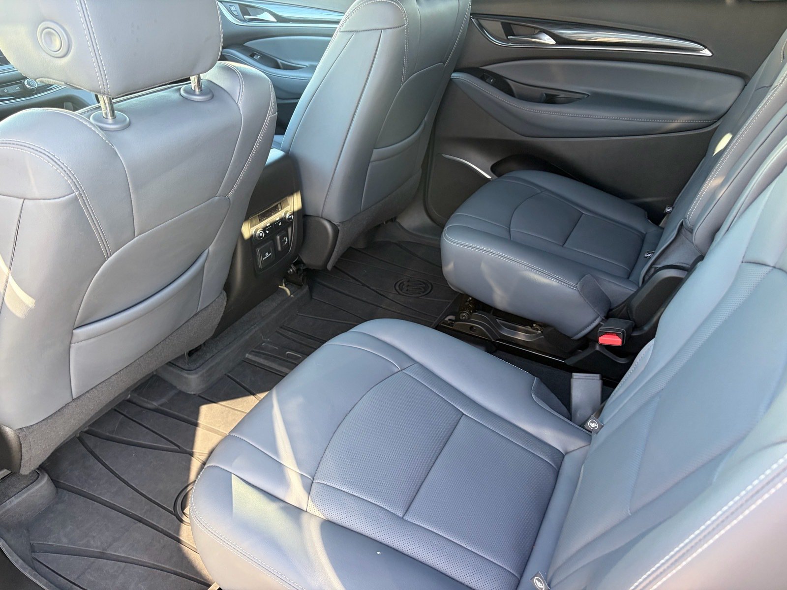 Used 2023 Buick Enclave Premium w/ Experience Buick Package AWD/4WD image 30
