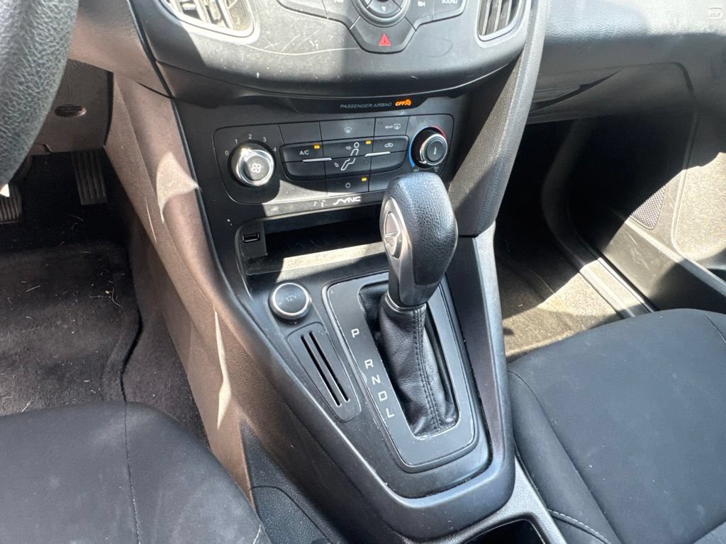 Used 2017 Ford Focus SE FWD image 14