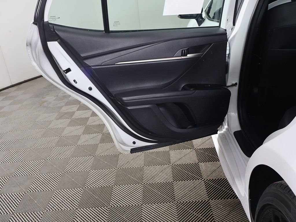 Used 2025 Toyota Camry SE FWD image 22