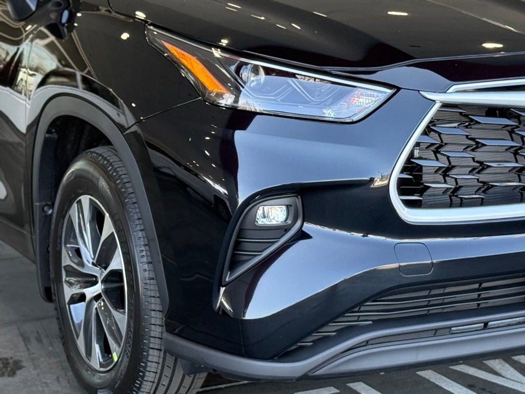 New 2026 Toyota Highlander XLE image 8