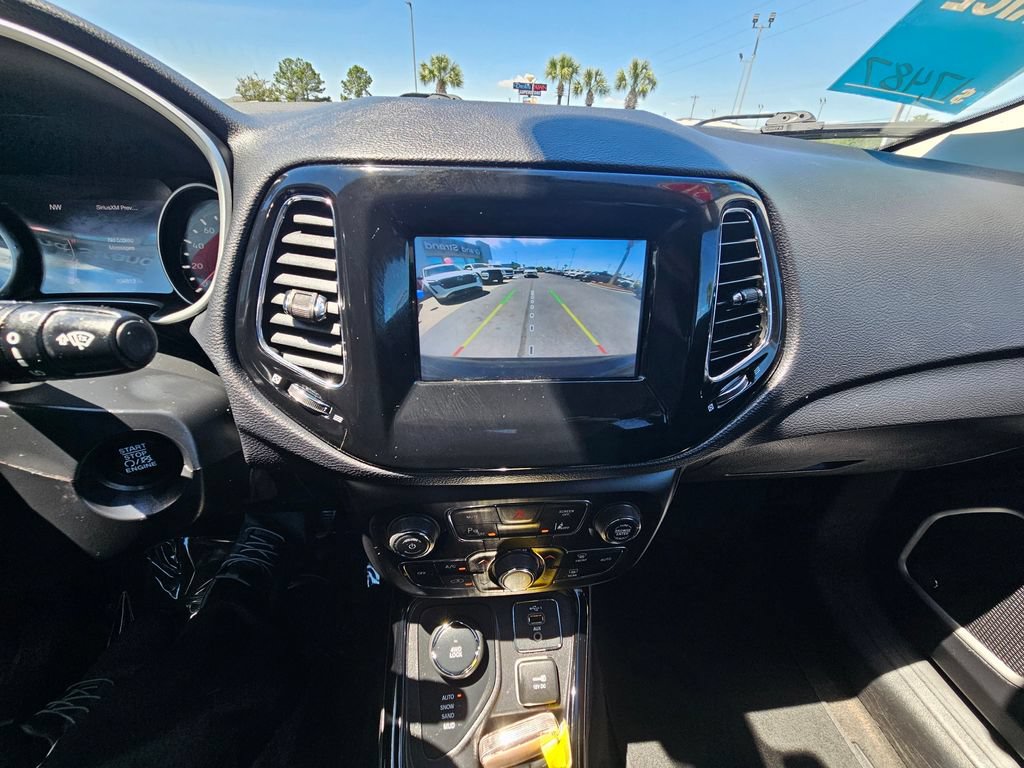 Used 2021 Jeep Compass Latitude w/ Sun and Sound Group AWD/4WD image 22