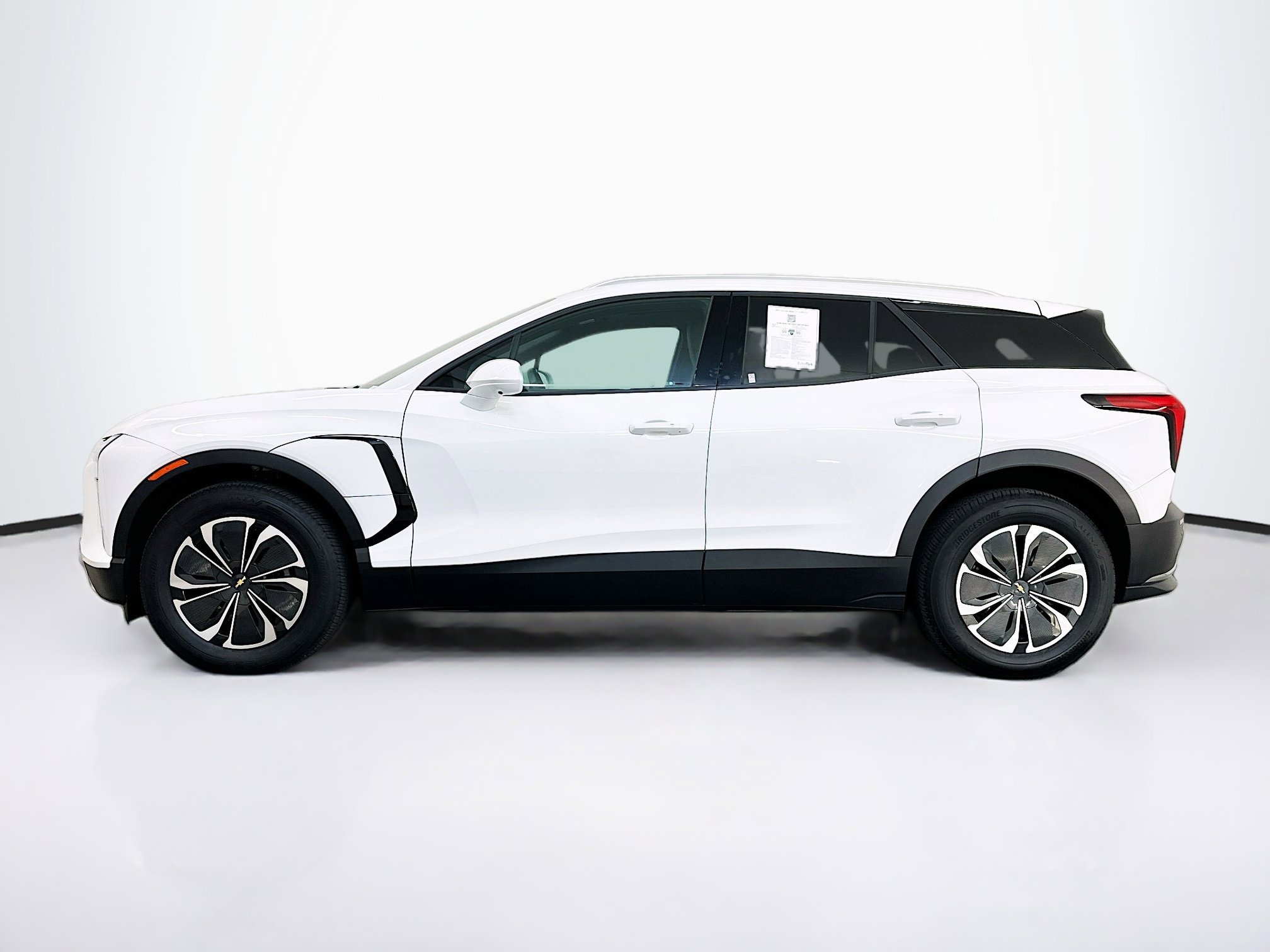 Used 2024 Chevrolet Blazer EV LT AWD/4WD image 4
