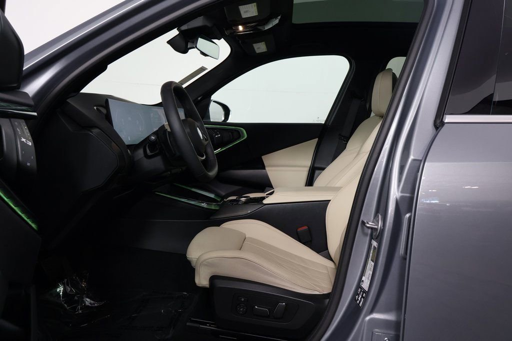 Used 2025 BMW X3 xDrive30i w/ Convenience Package image 10