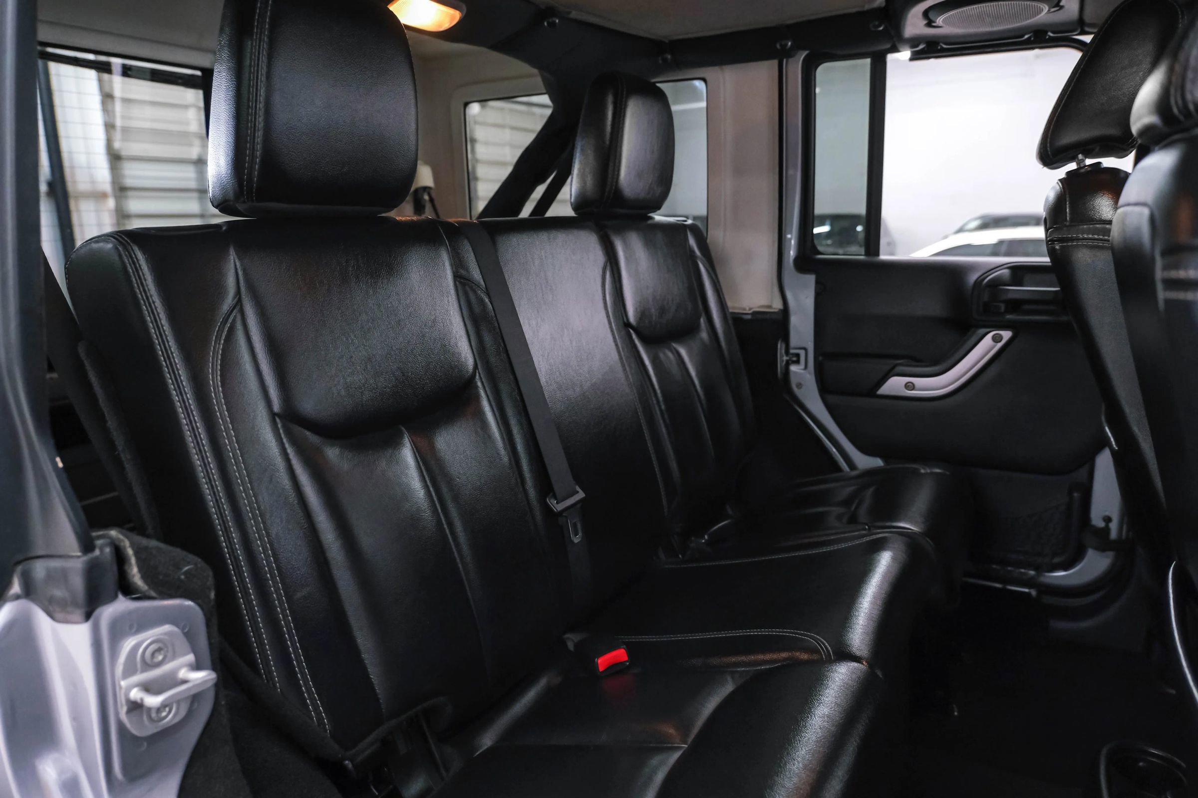 Used 2013 Jeep Wrangler Unlimited Sahara w/ Connectivity Group image 29