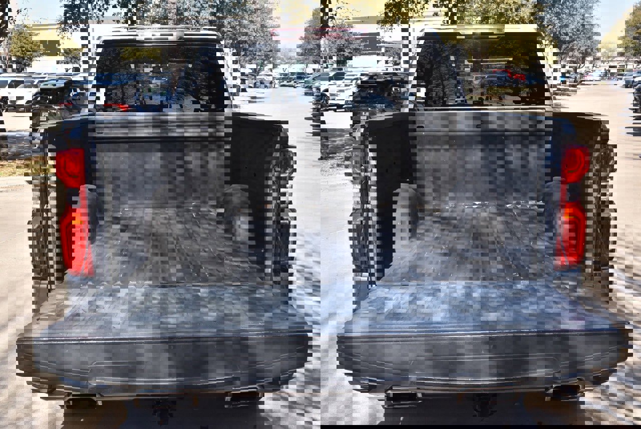 Used 2020 Chevrolet Silverado 1500 Custom w/ Custom Value Package image 32