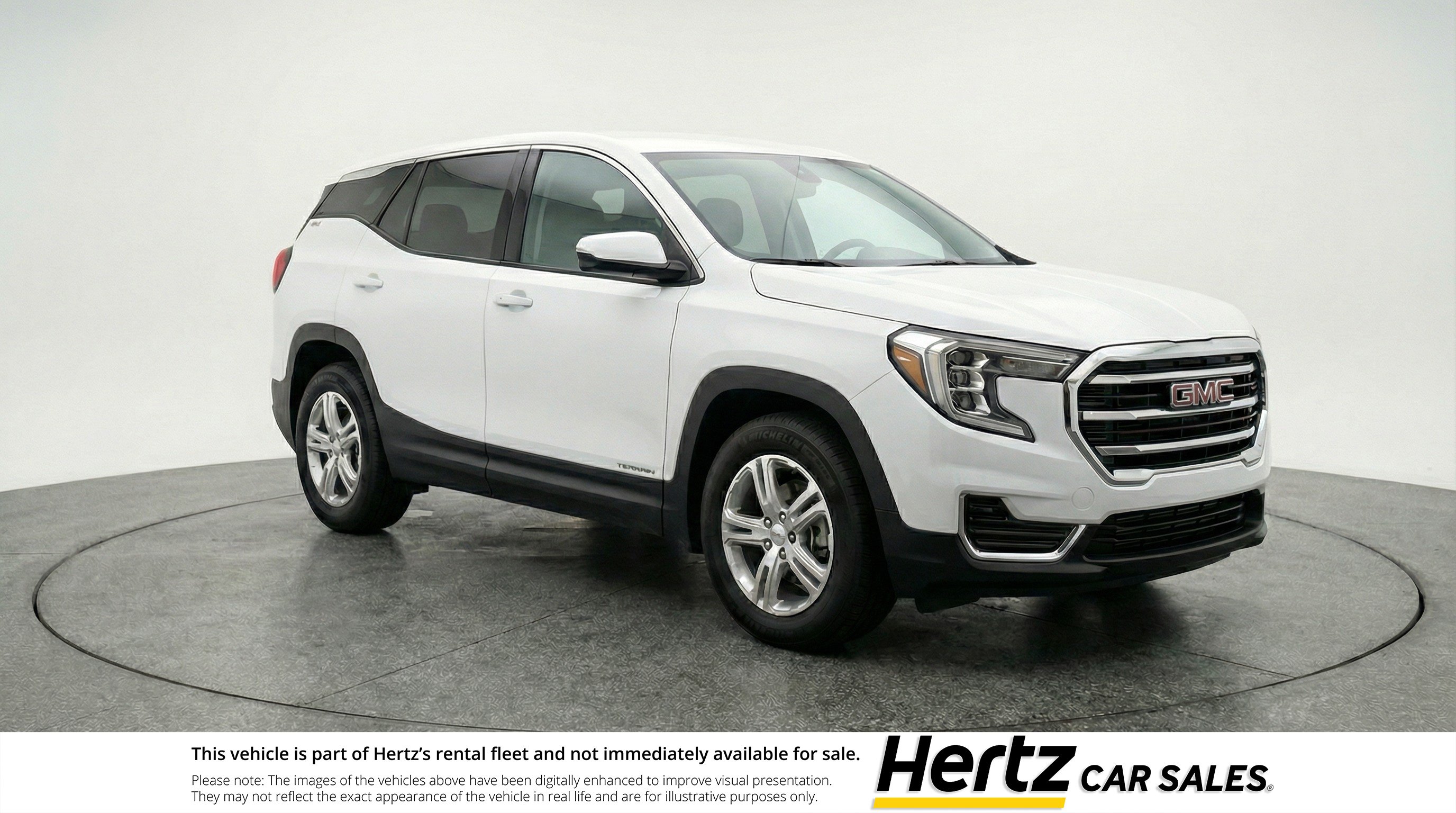 Used 2024 GMC Terrain SLE FWD image 1
