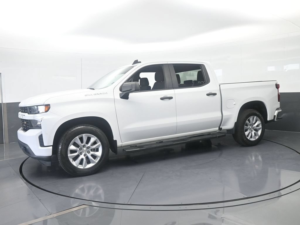 Used 2022 Chevrolet Silverado 1500 Custom w/ Safety Confidence Package RWD image 2