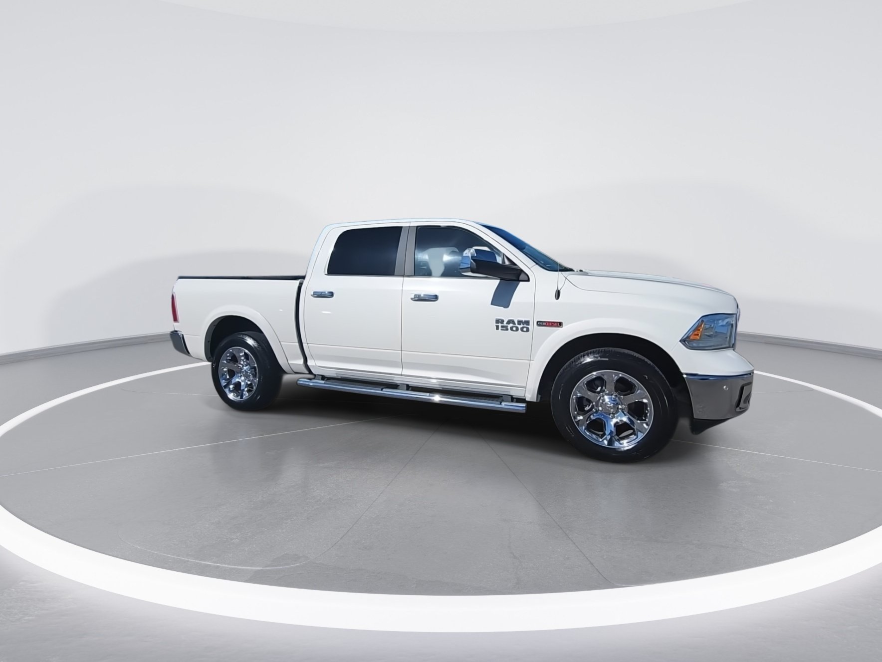 Certified 2018 RAM 1500 Laramie w/ Convenience Group AWD/4WD image 4