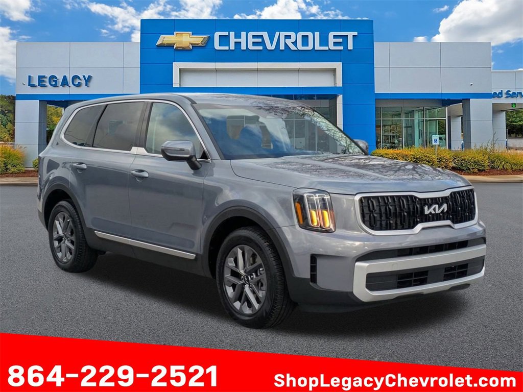 Used 2024 Kia Telluride LX image 1