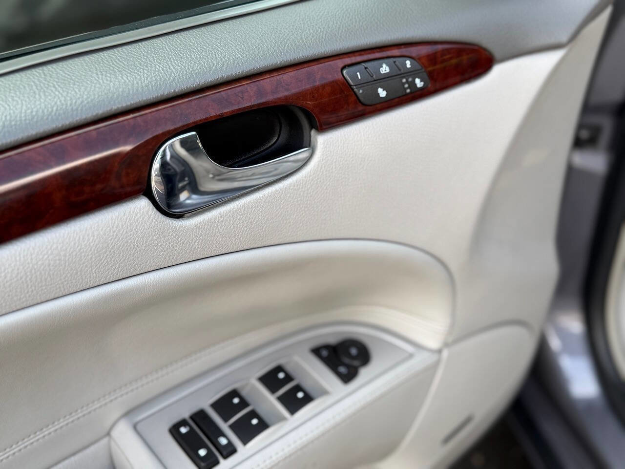 Used 2007 Buick Lucerne CXL w/ Luxury Package image 15