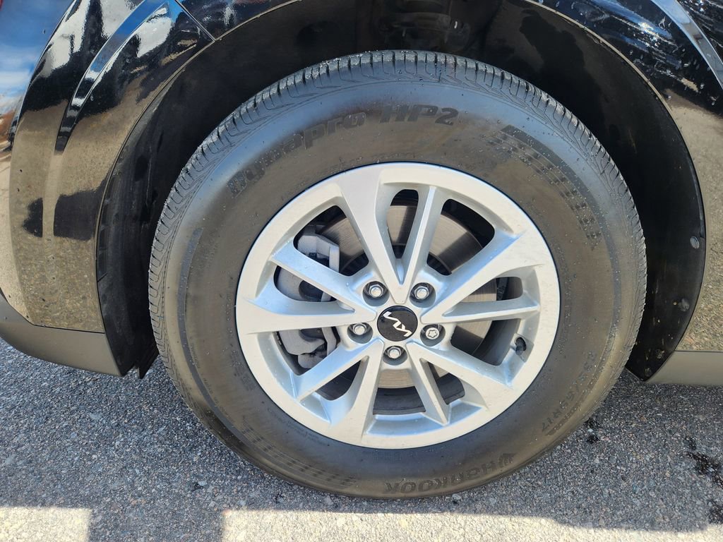 Certified 2024 Kia Carnival LX image 20