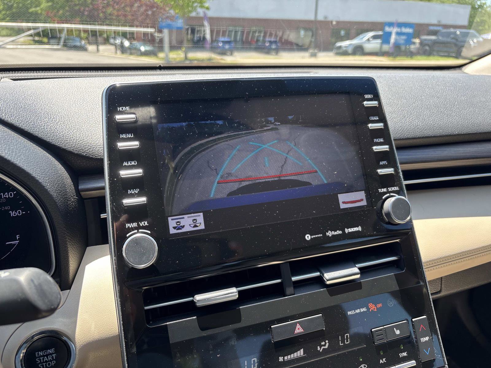 Used 2020 Toyota Avalon XLE w/ All Weather Liner Package FWD image 21